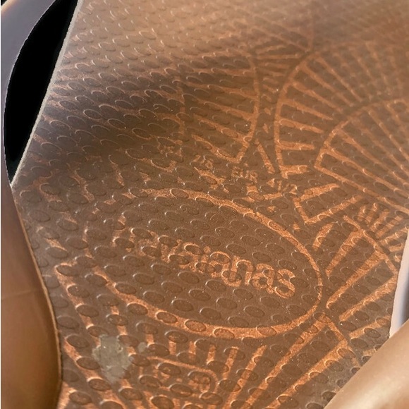 Havianas Brown Flip Flops SIZE 9/10 - Picture 4 of 8